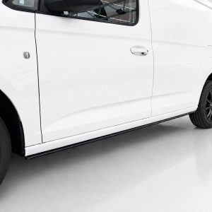 K172-003_2jpg - OPSHOLDERS White van shown from the side with black alloy wheels and a running board along the bottom edge.