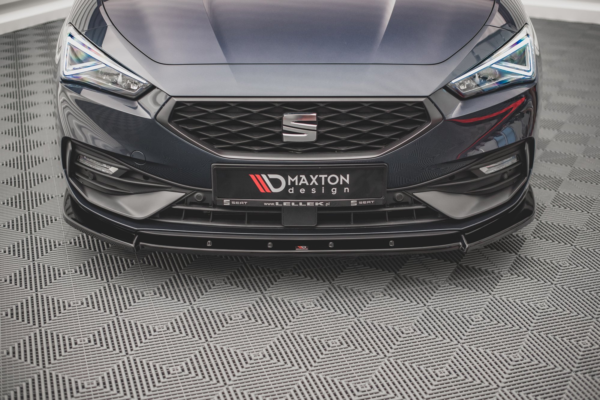 pol_po_Front-Splitter-V-1-suitable-for-Seat-Leon-FR-Mk4-12302_3jpg - OPSHOLDERS