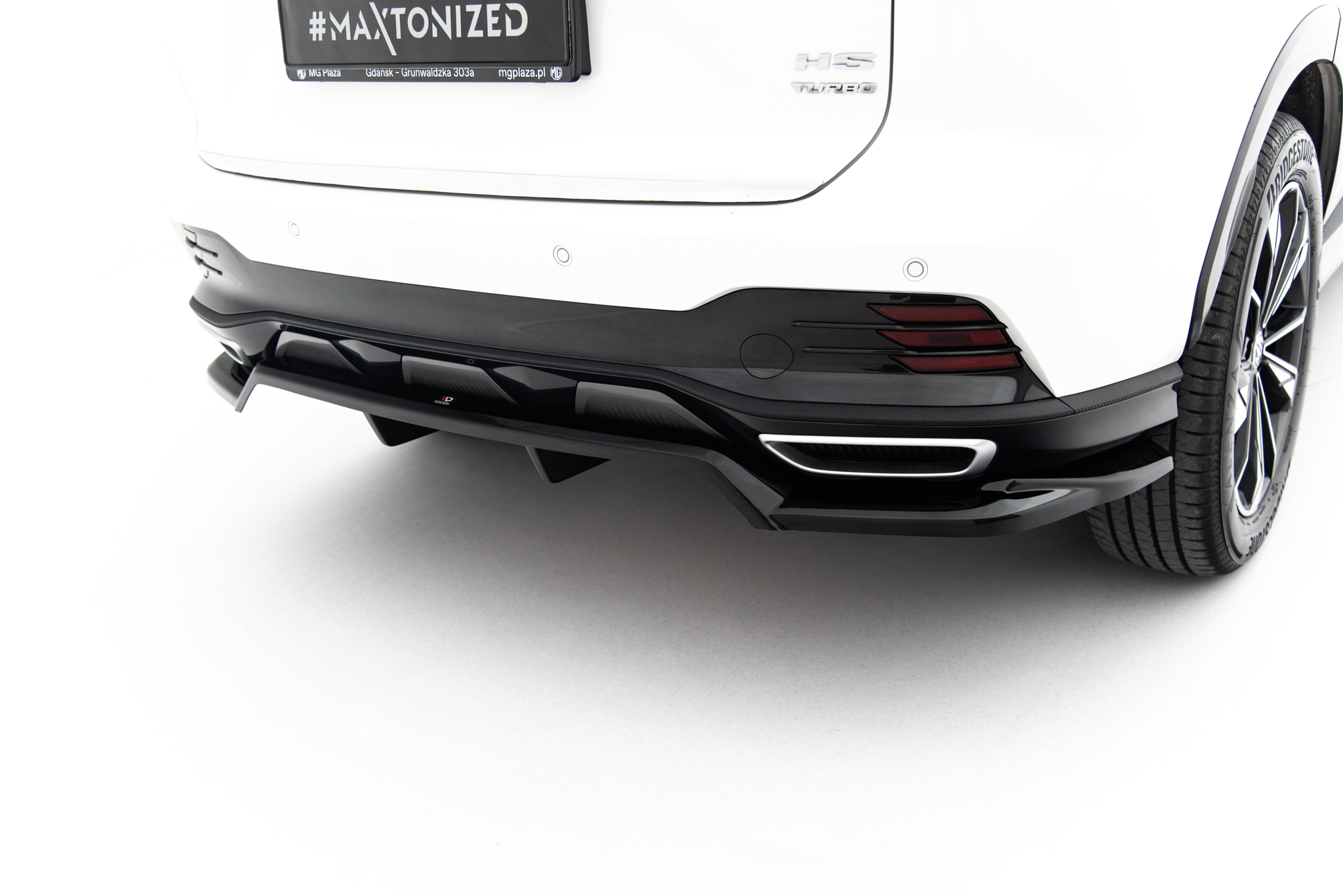 pol_po_Rear-Splitter-with-vertical-bars-suitable-for-MG-HS-Mk2-23029_5jpg - OPSHOLDERS
