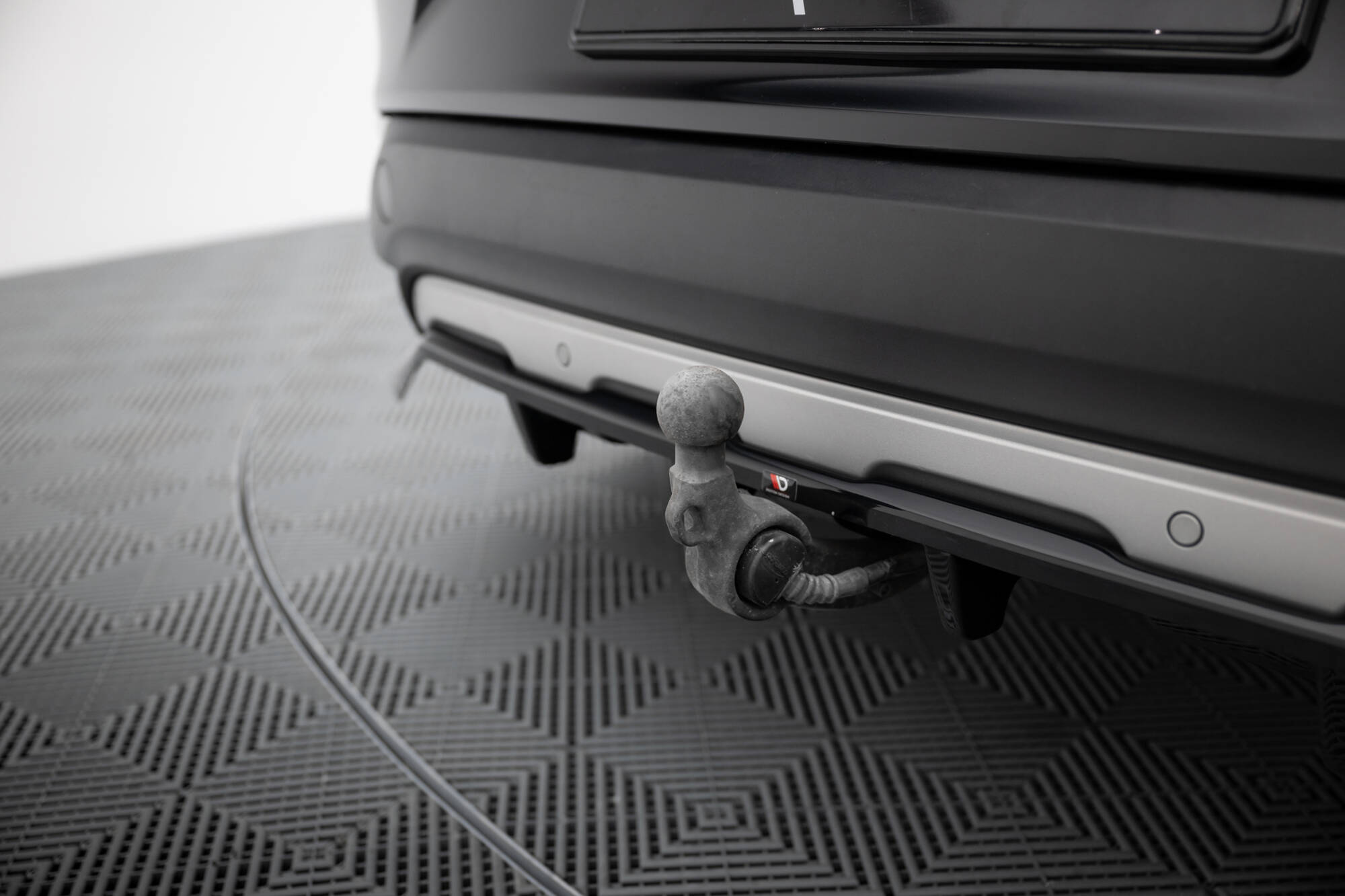 pol_po_Rear-Splitter-with-vertical-bars-suitable-for-Renault-Espace-Mk5-21070_9jpg - OPSHOLDERS