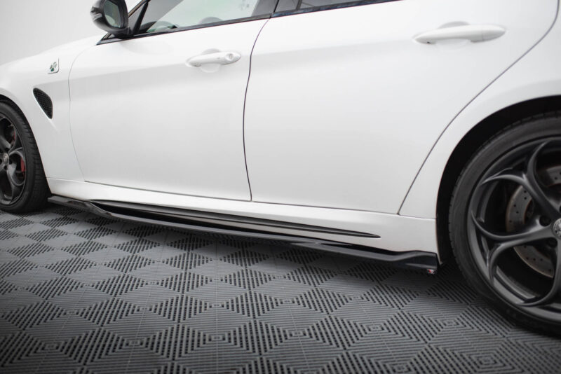 pol_po_Side-Skirts-Diffusers-suitable-for-Alfa-Romeo-Giulia-Quadrifoglio-21051_4jpg - OPSHOLDERS
