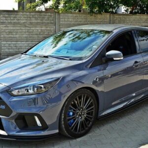 Grey Ford Focus RS hatchback parked on a paved driveway with dark alloy wheels and blue brake calipers.