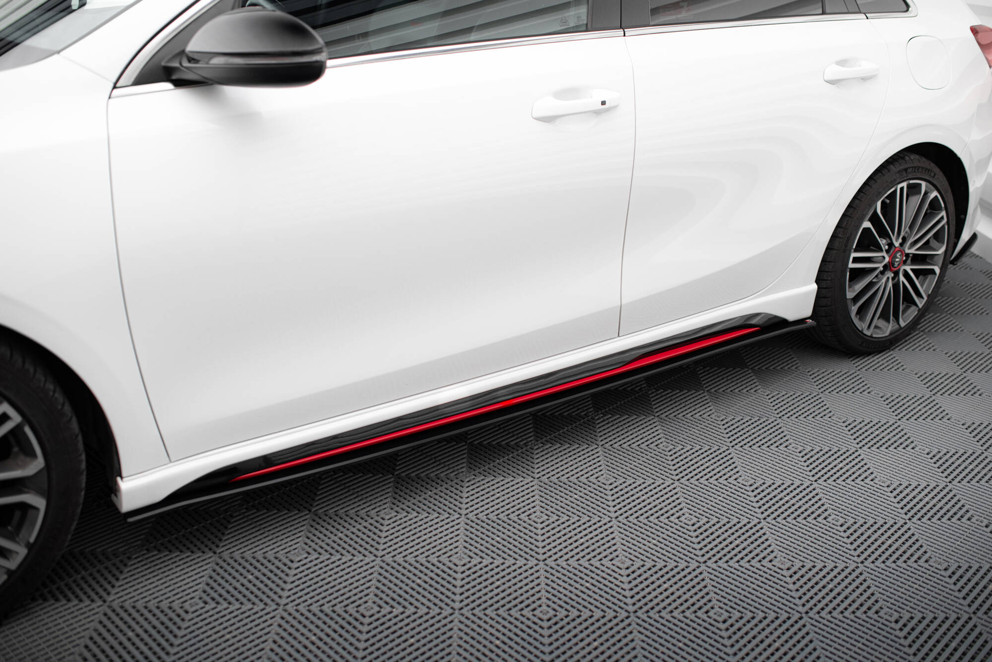 pol_po_Street-Pro-Side-Skirts-Diffusers-suitable-for-Kia-Ceed-GT-Mk3-Proceed-Mk1-20802_3jpg - OPSHOLDERS